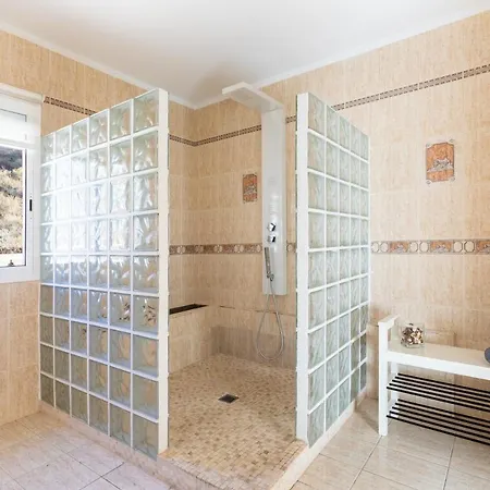 Hemeras Boutique Homes- Luxurious With Private Pool *